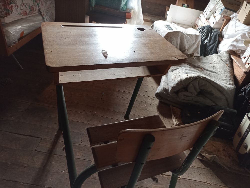 bureau d'&eacute;colier 