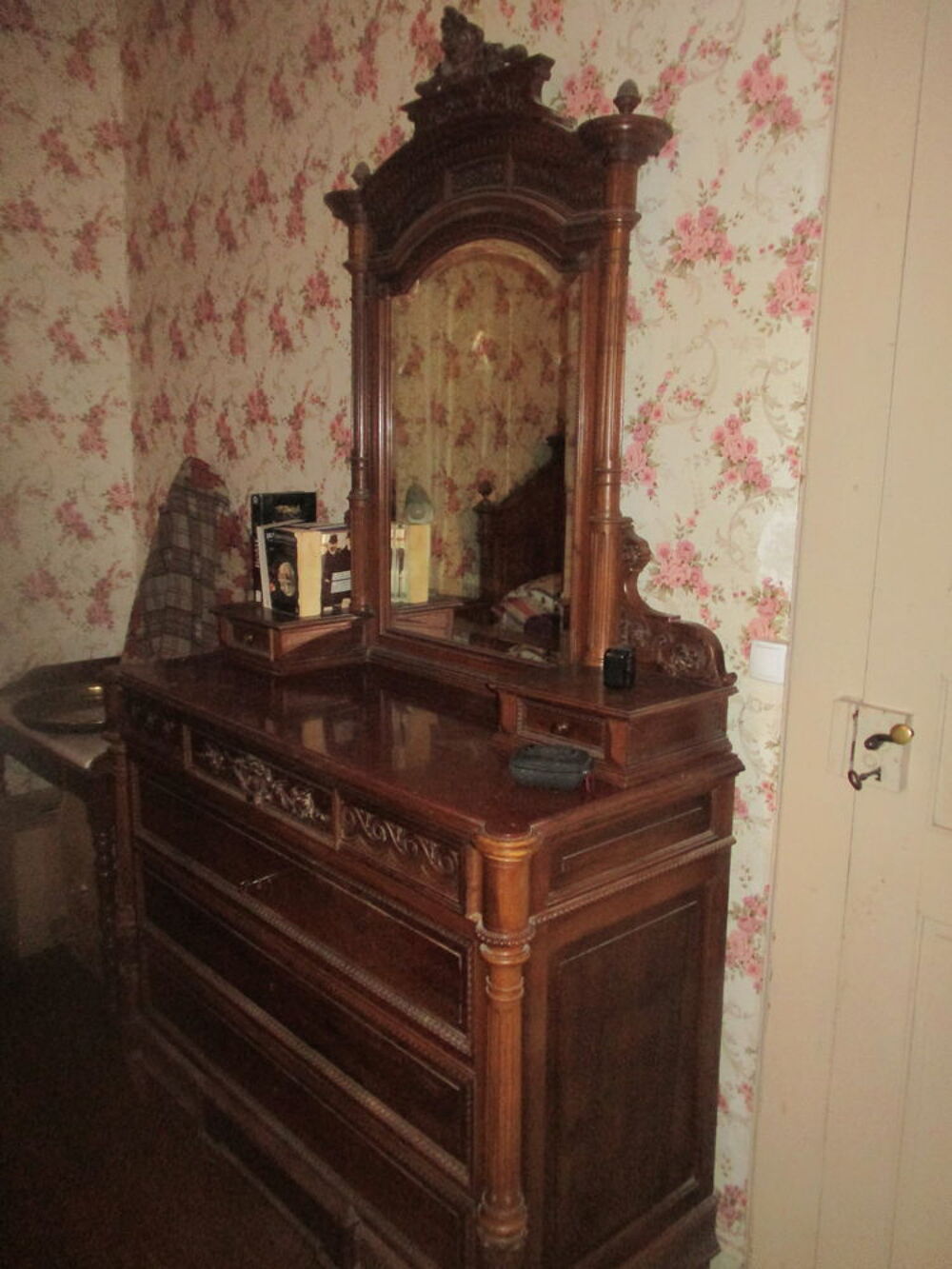 COMMODE EN NOYER Meubles