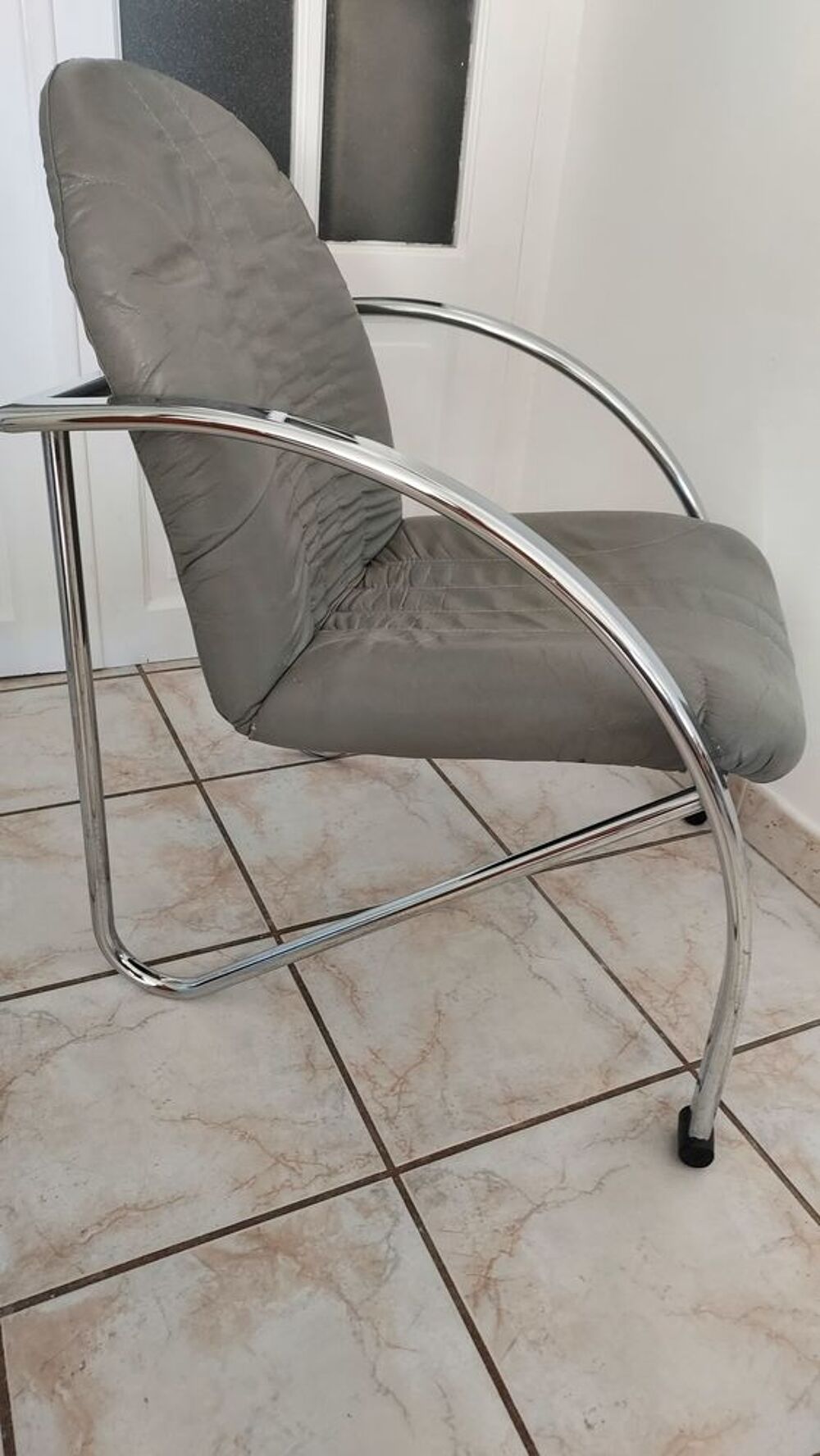 FAUTEUIL CUIR GRIS Meubles
