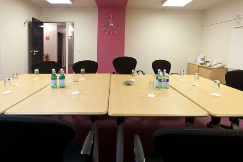 Acc&egrave;s tout inclus &agrave; des espaces de bureau professionnels pour 4 personnes &agrave; Strasbourg Les Halles 1649 67000 Strasbourg