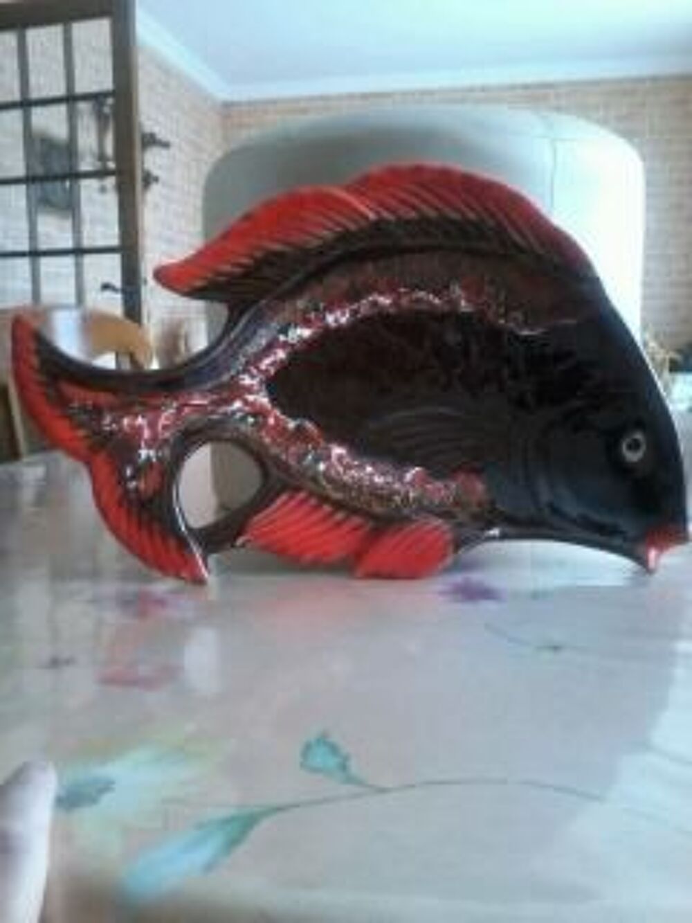 PLAT EN FORME DE POISSON Décoration