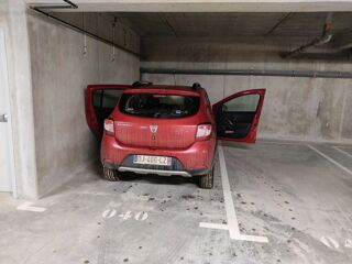  Parking / Garage à louer 1 m²