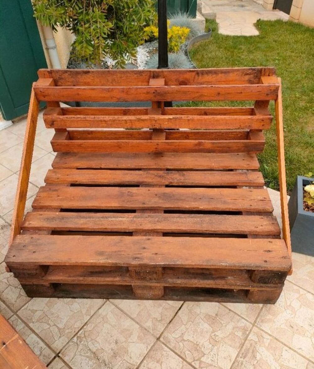 Salon de jardin en palette Jardin