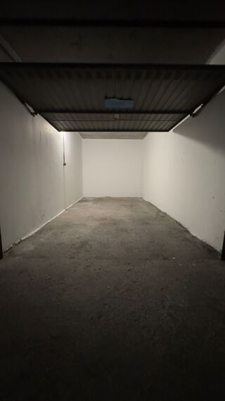  Parking / Garage  louer 13 m
