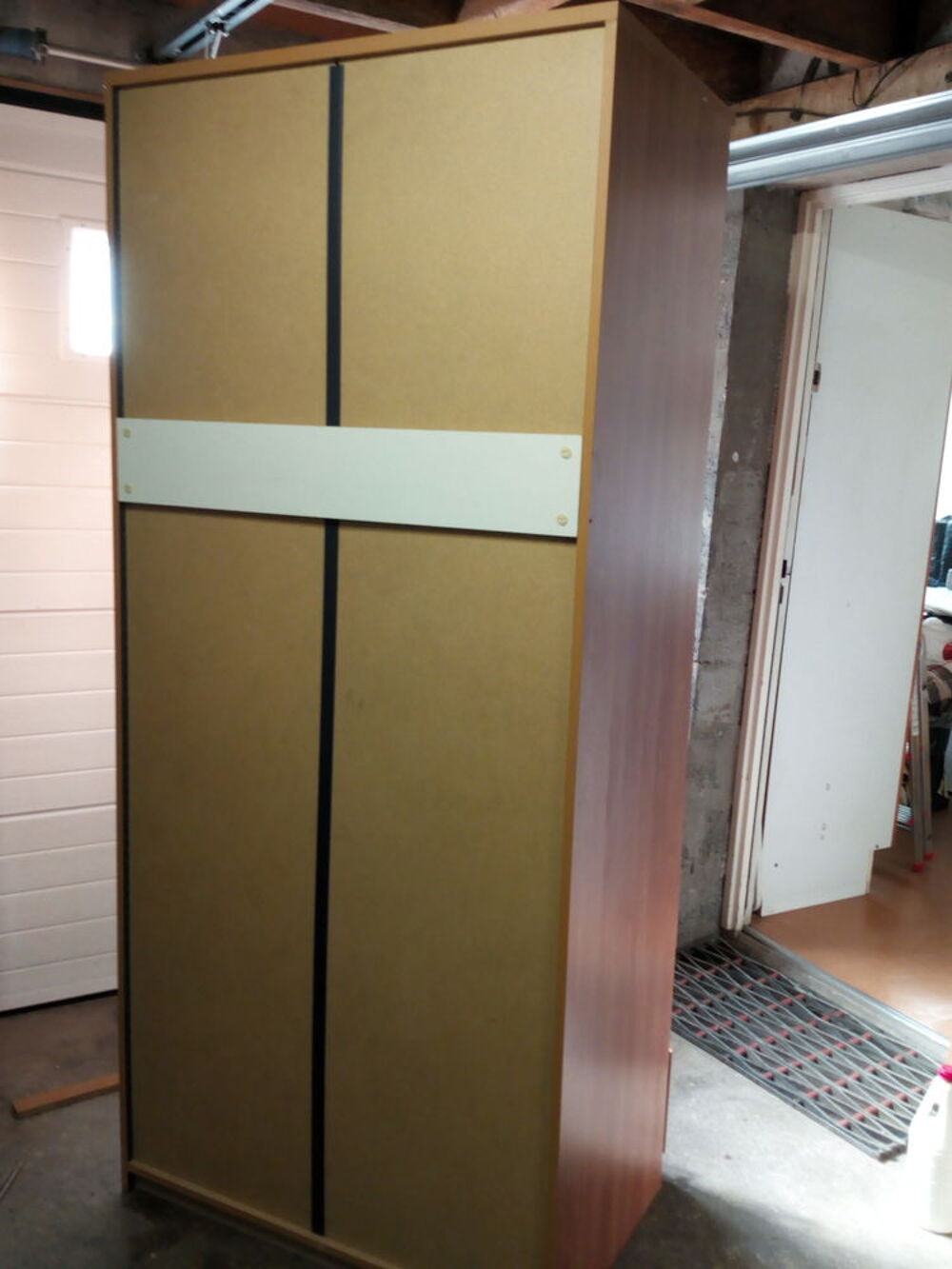Armoire avec penderie Meubles