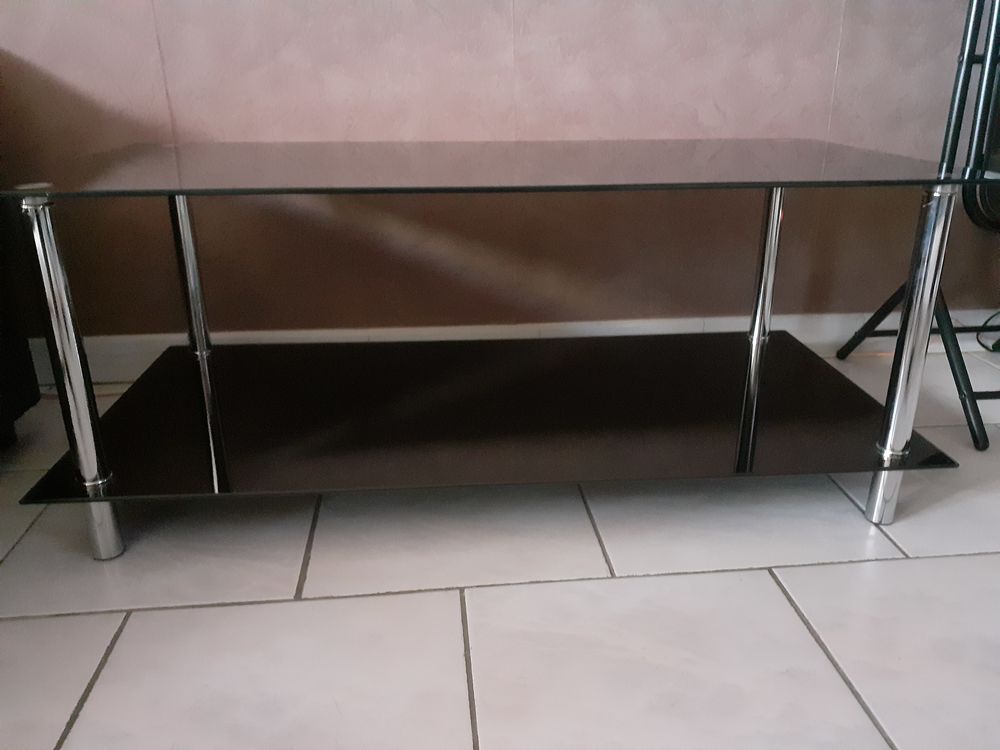 Table basse noire rectangulaire en verre et m&eacute;tal 100x50 cm. Meubles