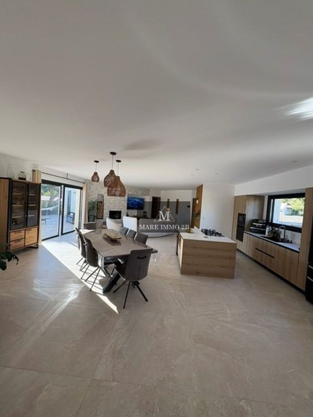 Vente Villa Calvi ? Villa d'exception de 197 m² avec piscine et jardin d Calvi