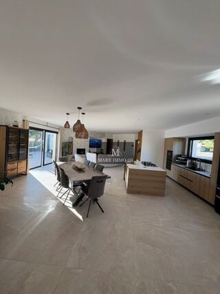  Villa à vendre 5 pièces 197 m²