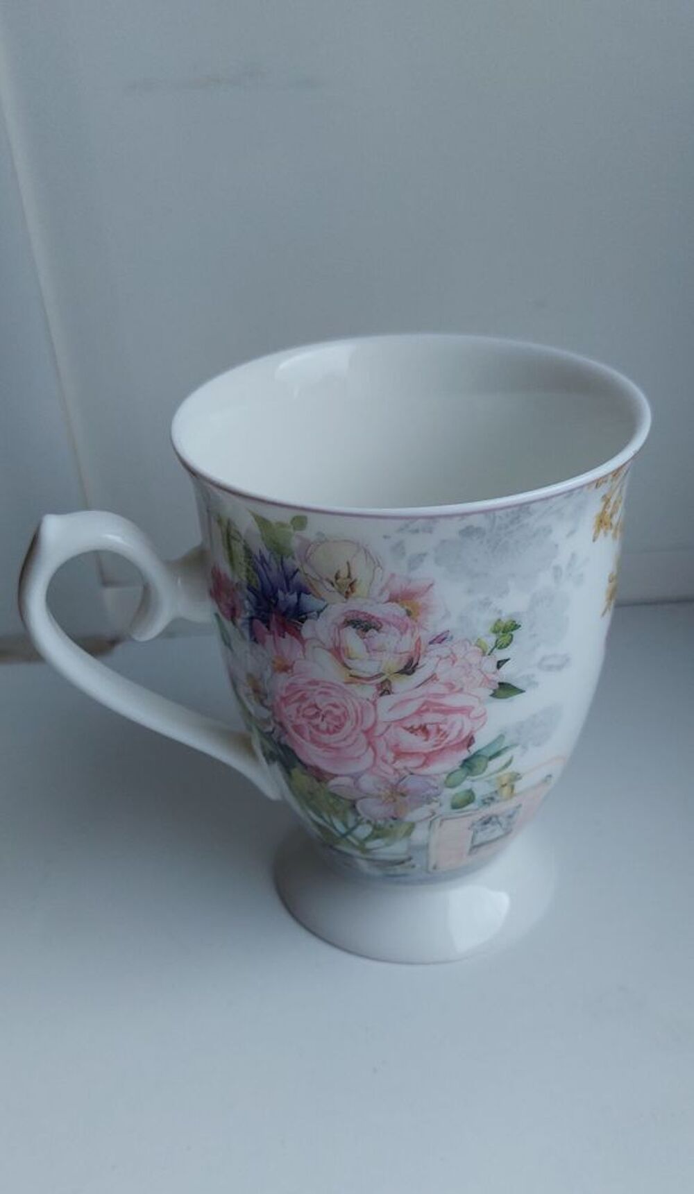 Mug/Tasse en porcelaine_d&eacute;cor floral_vintage. Cuisine