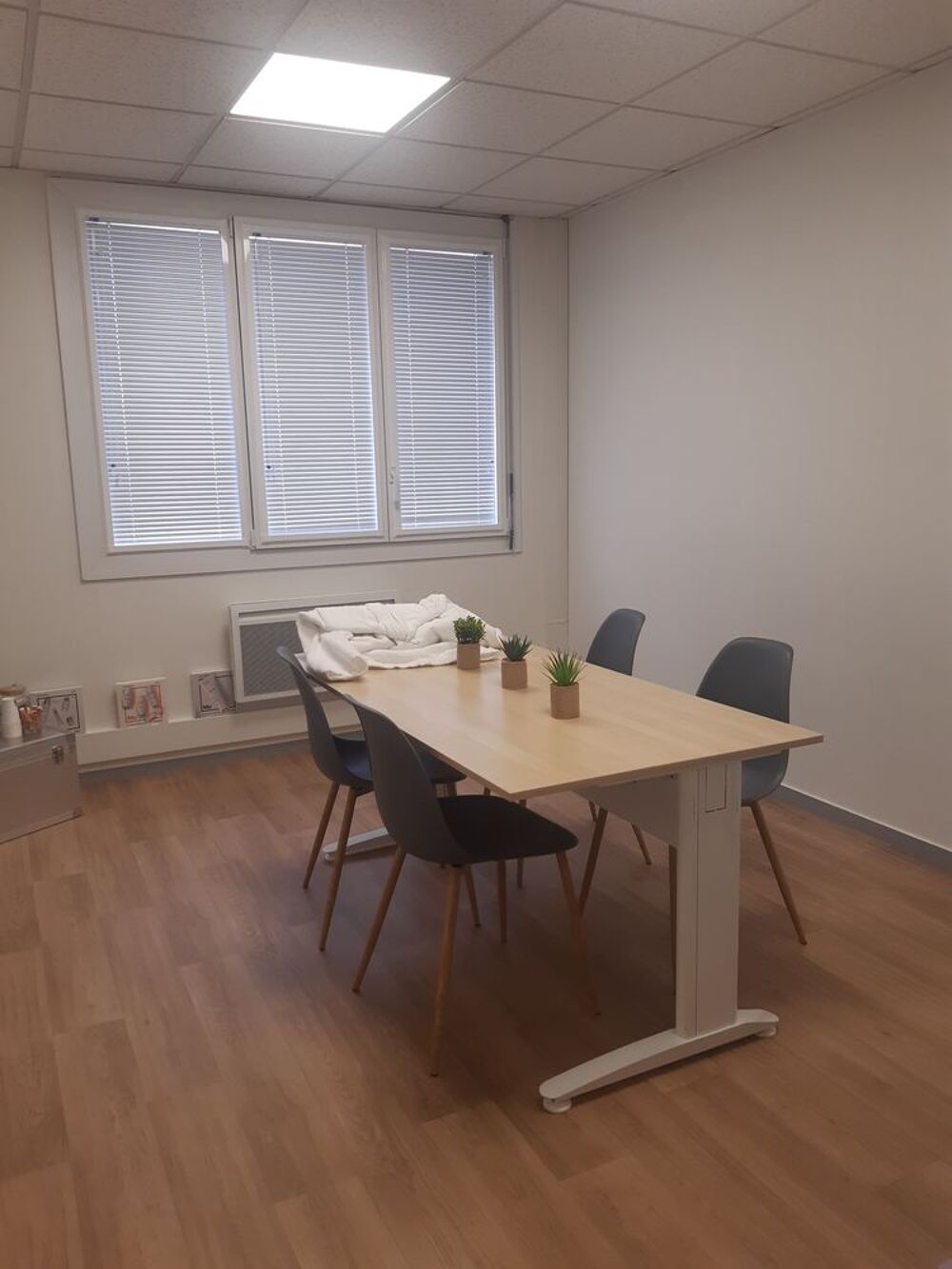   BUREAUX A LOUER - AMIENS SUD - 220 m² environ Dury