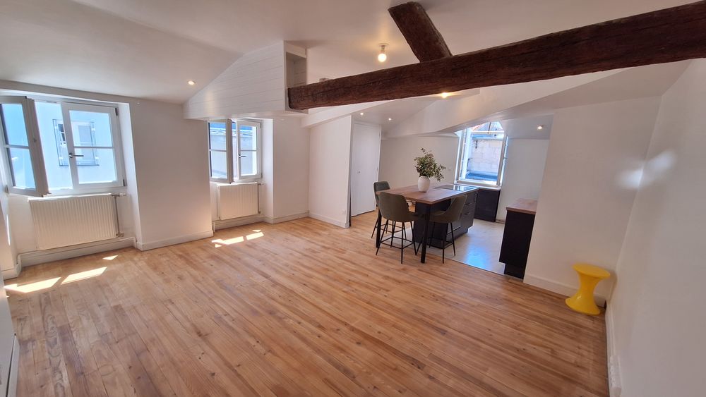 Vente Appartement T2 de 52,5m2 à 200 mètres du Marché de La Rochelle La rochelle