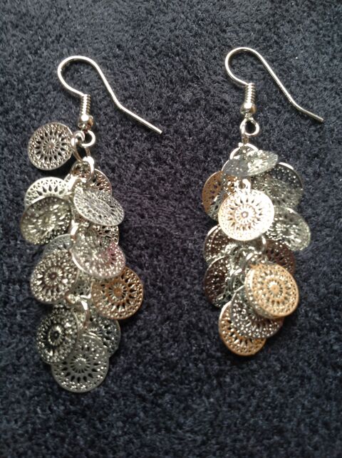 BOUCLES OREILLES ARGENT� MANDALA FLEUR Envoi Possible
2 Tr�gunc (29)