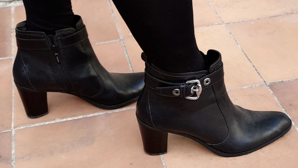 Botines noir en cuir Chaussures