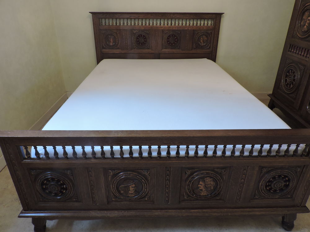 Chambre bretonne 
Meubles