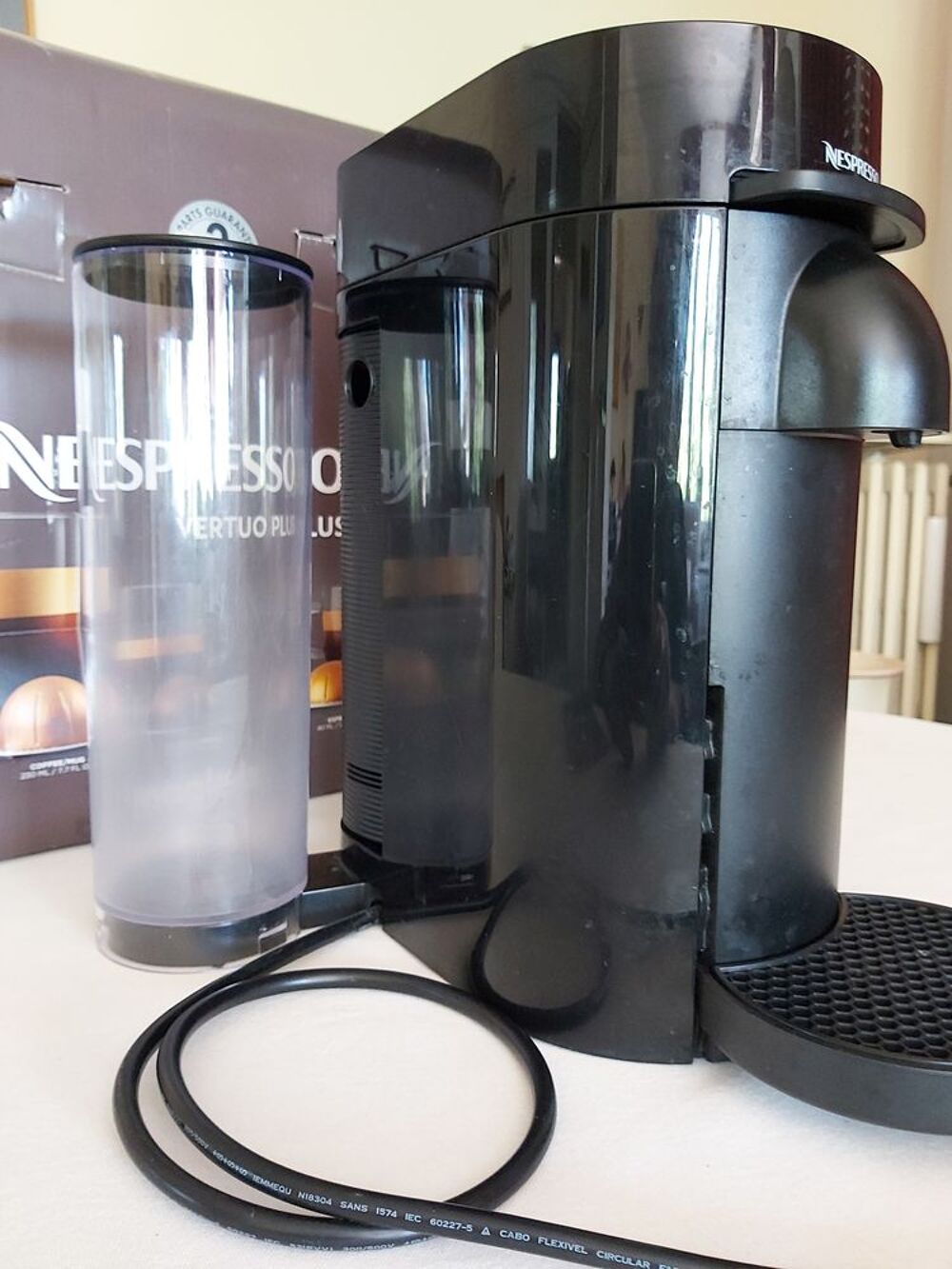 machine &agrave; caf&eacute; NESPRESSO VERTUO PLUS MAGIMIX Electroménager