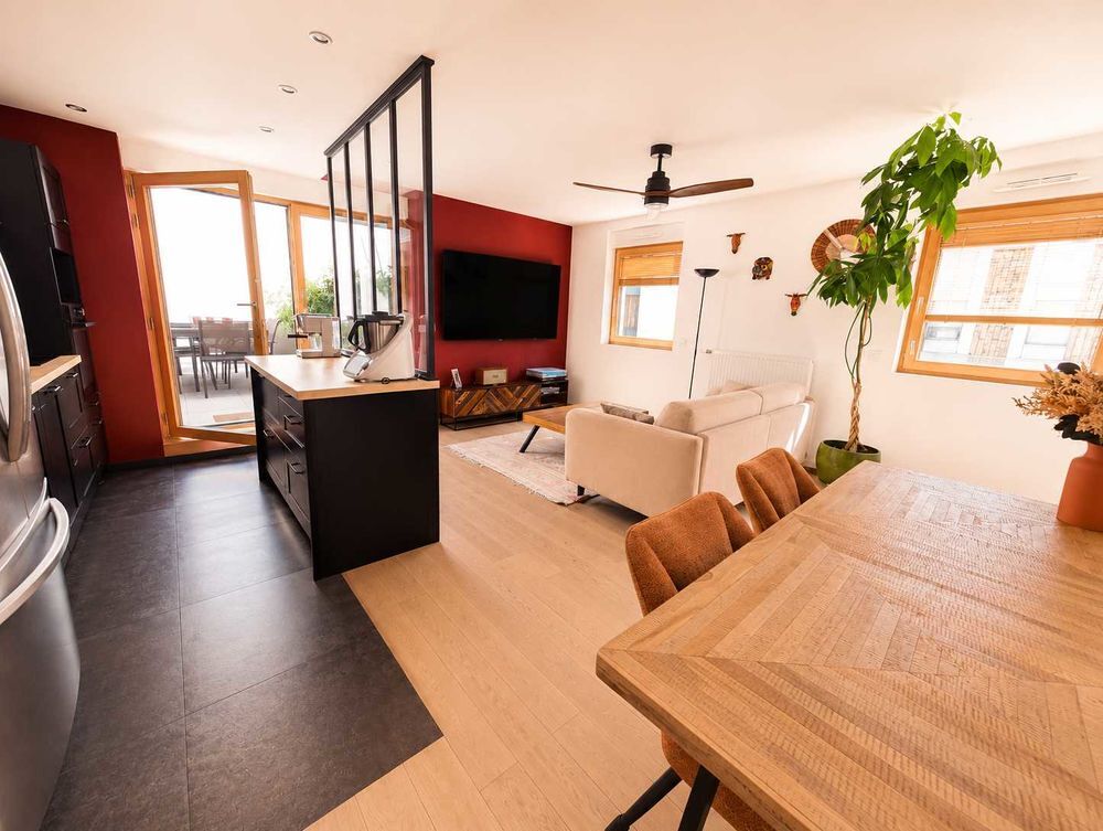 Appartement 4 pièces 77 m² · à Vénissieux · 77 m² · 360 000 €