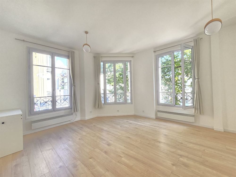 Location Appartement 3 pièces LUMINEUX Les lilas