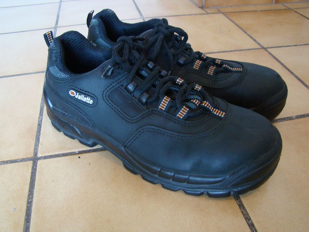 Chaussures de s&eacute;curit&eacute; JALLATTE pointure 40
Chaussures