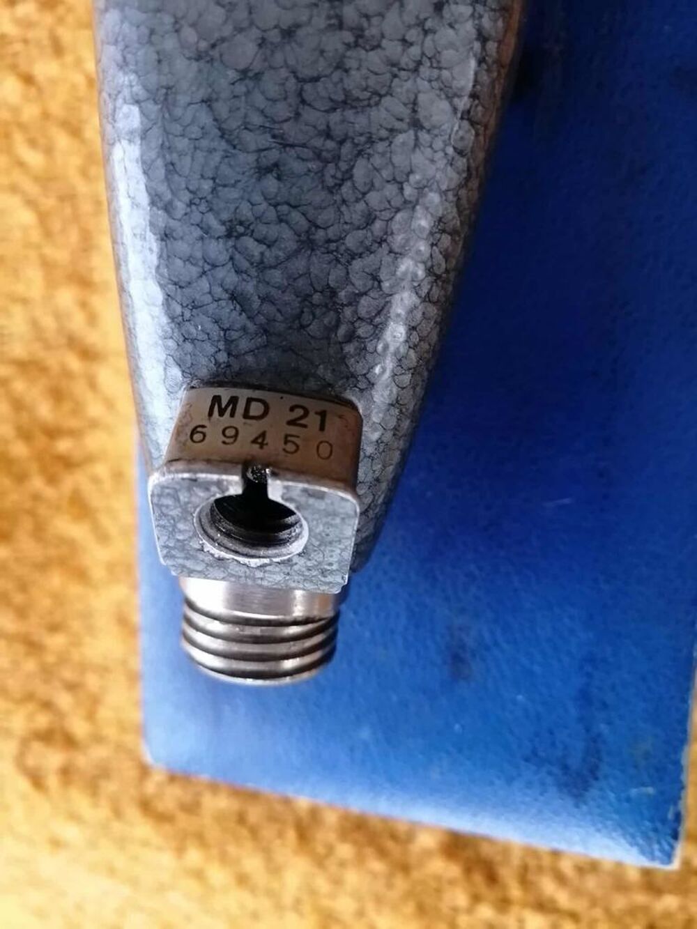 Sennheiser MD21 avec sa bo&icirc;te en bois bleue d'origine Audio et hifi