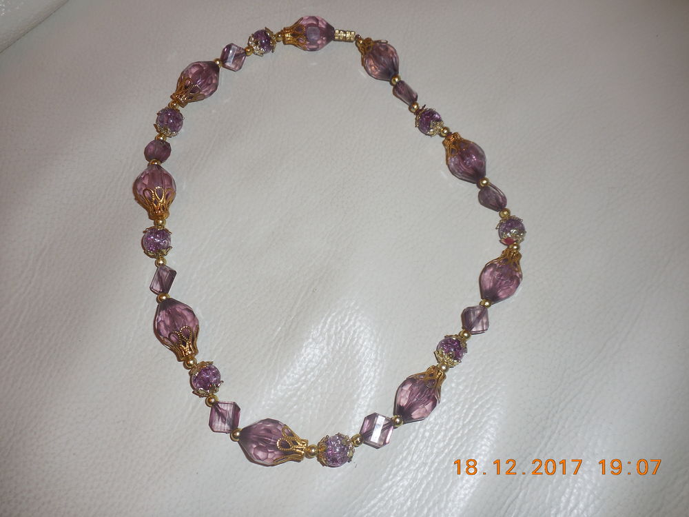 joli collier fantaisie Bijoux et montres