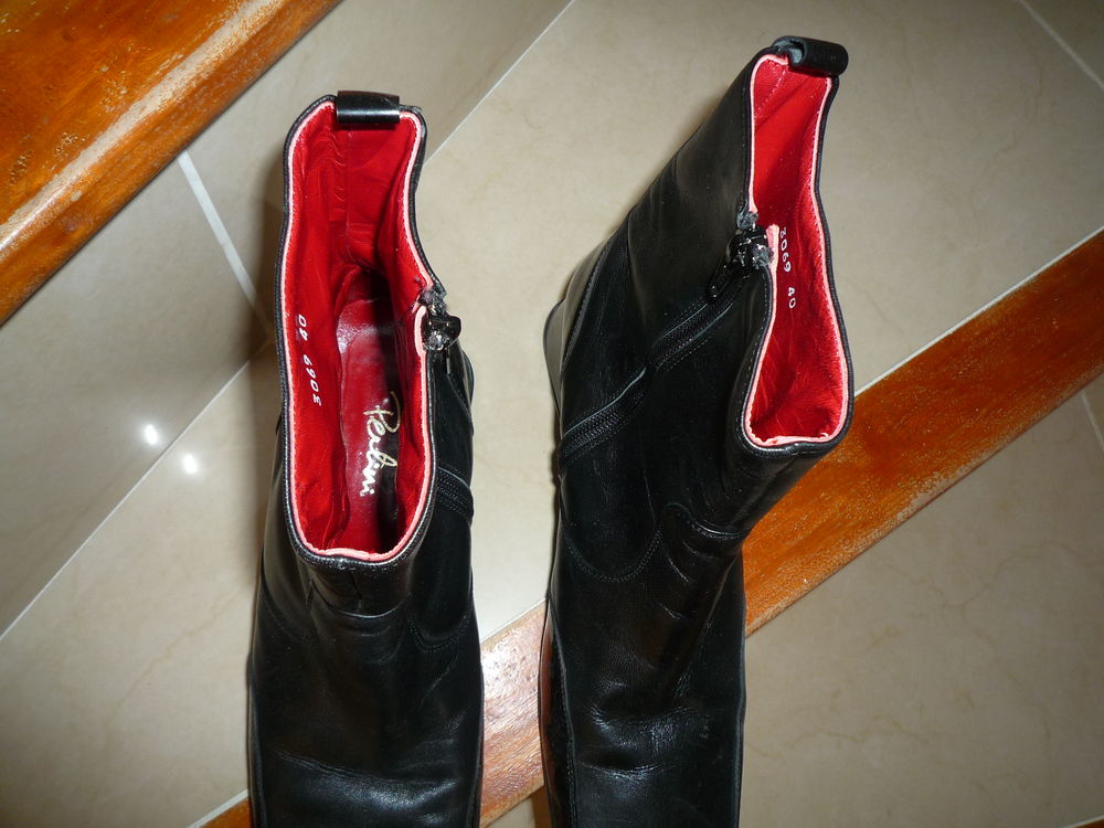 bottines cuir comme neuves t40 int&eacute;rieur rouge Chaussures