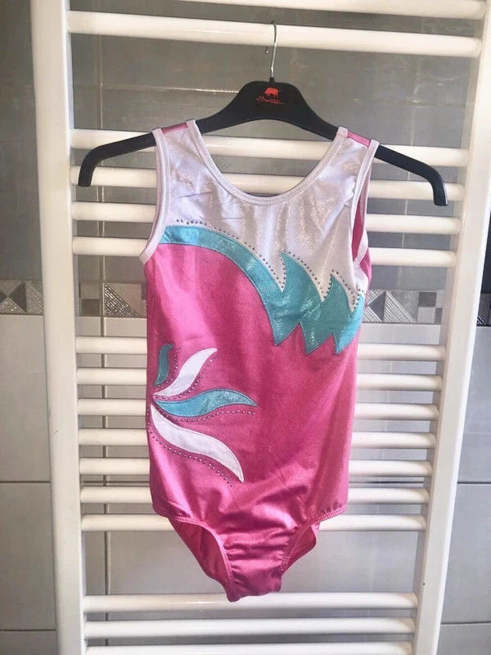 Justaucorps taille 12 ans en tbe &agrave; 15 euros Vêtements enfants