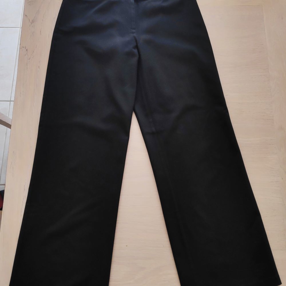Pantalon noir confortable Vêtements