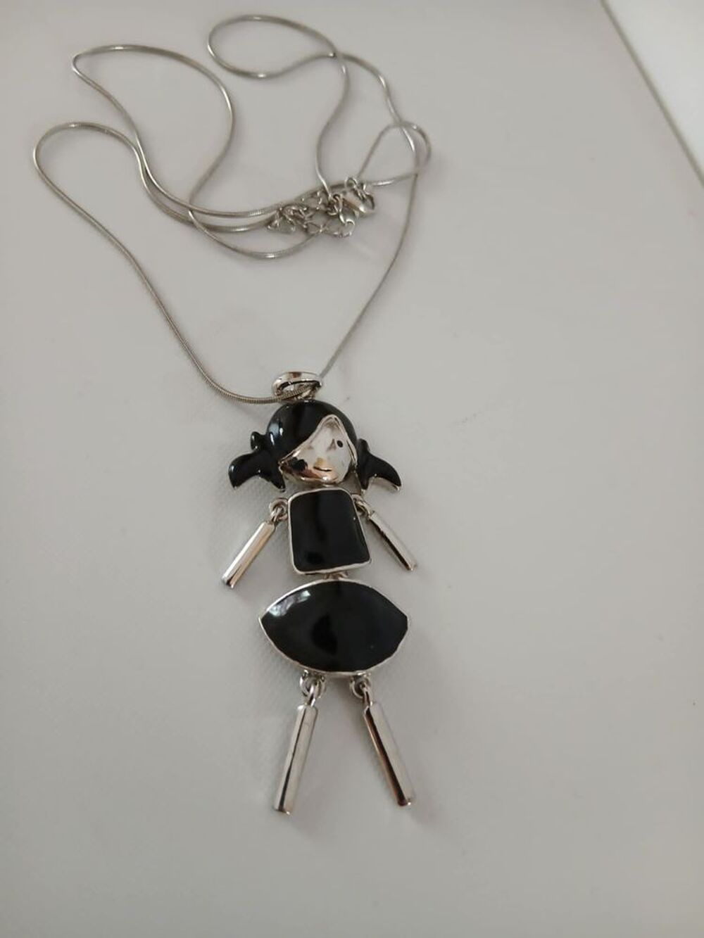  Joli sautoir petite fille articul&eacute;e de marque neuf N&deg;1412 Bijoux et montres