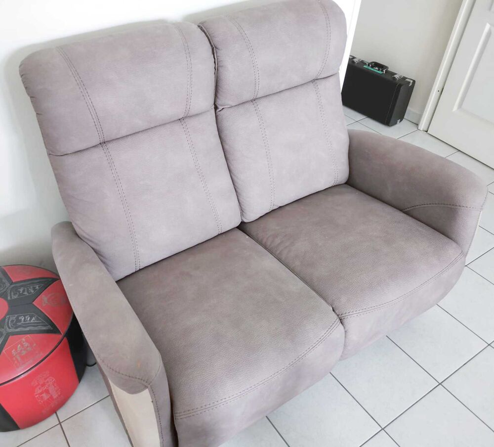 canap&eacute; / fauteuil, 2 places, electrique, peu servi, comme neuf Meubles