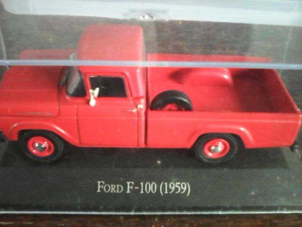 Voiture Ford F-100 (1959) Mod&egrave;le r&eacute;duit 1/40 