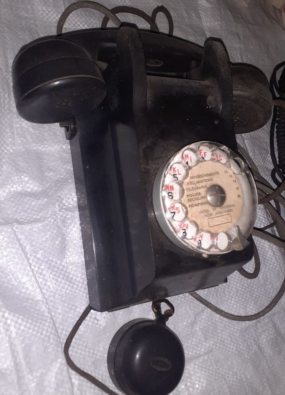 2 Anciens t&eacute;l&eacute;phonee bak&eacute;lite noir Téléphones et tablettes