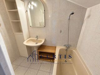  Appartement à louer 3 pièces 80 m²