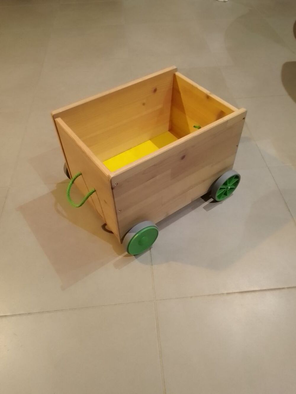 chariot bois enfant IKEA
Jeux / jouets