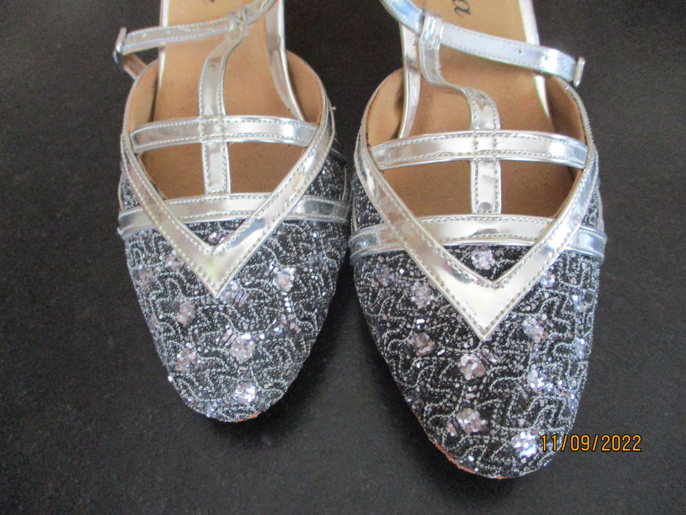 CHAUSSURES DE DANSE Chaussures