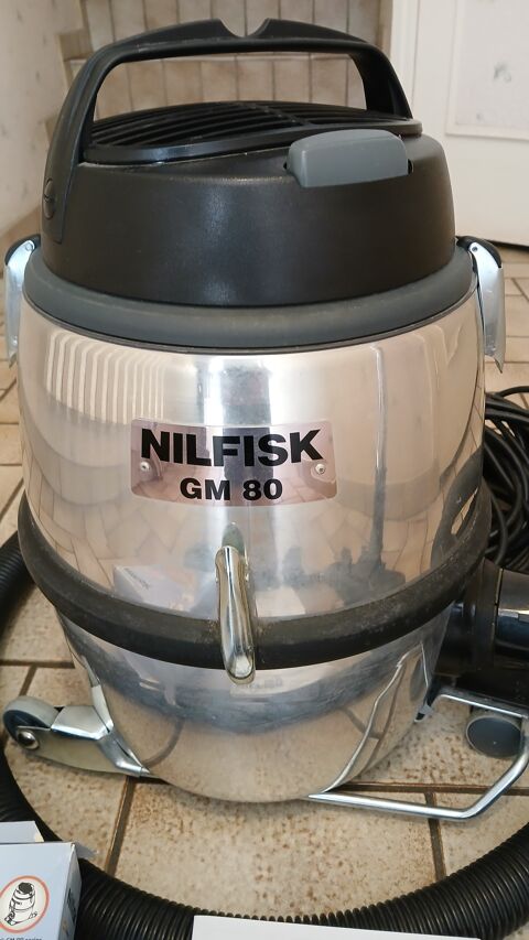 Aspirateur Professionnel Nilfisk GM80 260 Clermont-Ferrand (63)