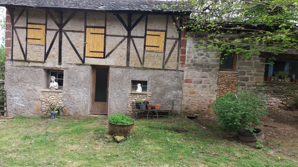 Vente Ferme ferme isolée endroit paisible. Saint-robert