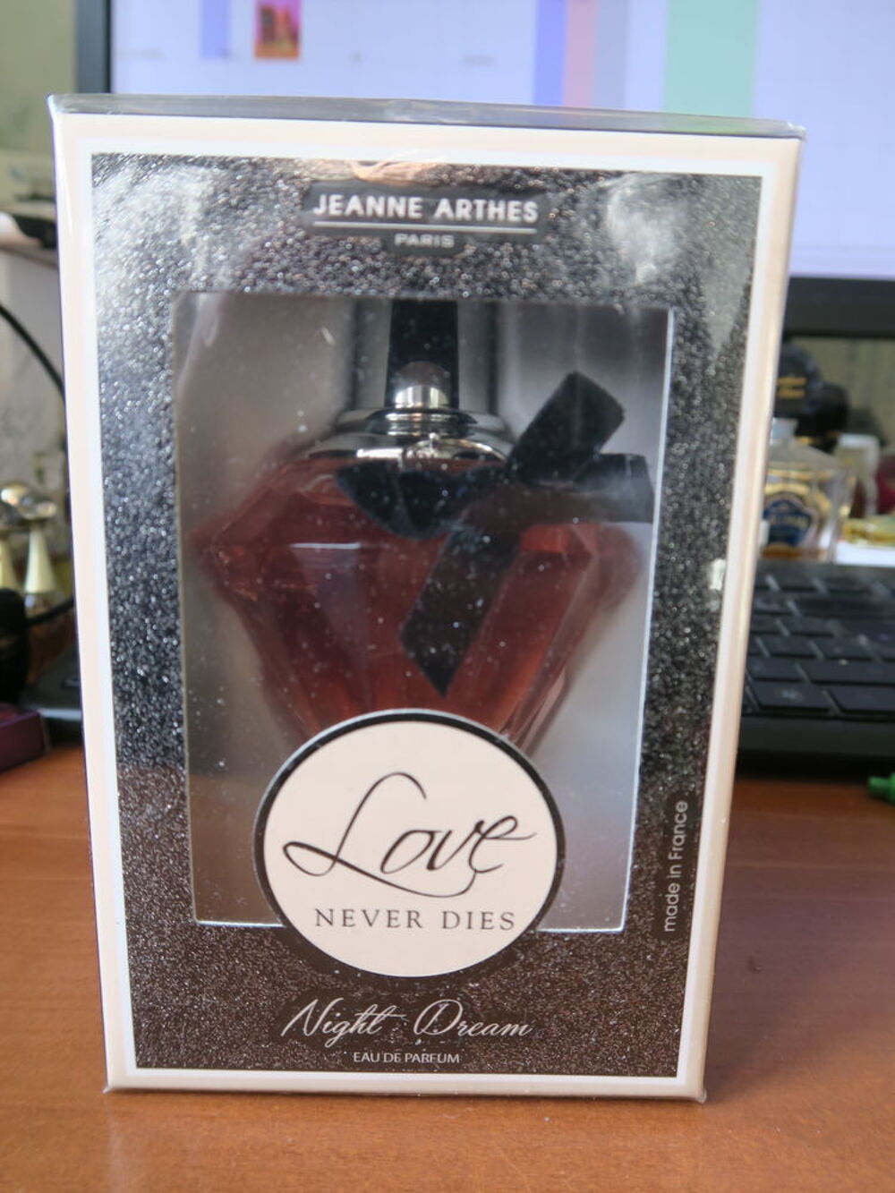Parfum Jeanne Arthes Loves Never Dies neuf 
