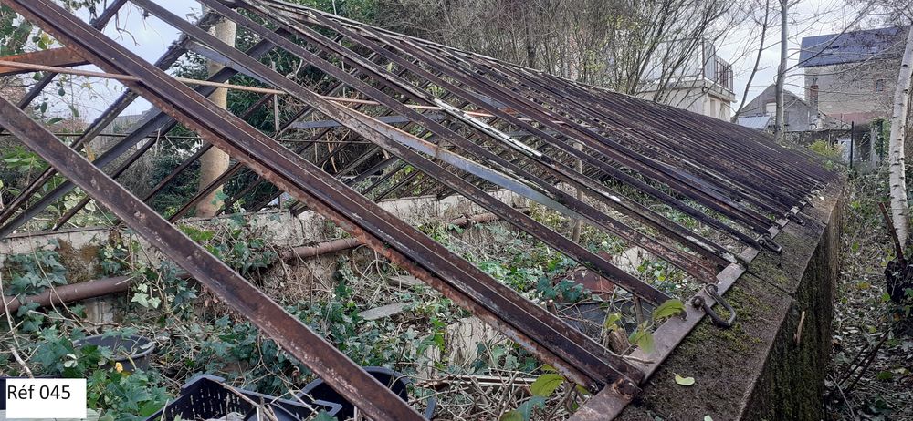 Serre ancienne en fer fin XIXe d&eacute;but XXe &agrave; restaurer Jardin