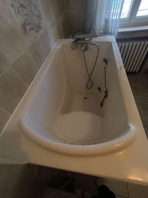 Baignoire balnéo fonctionnelle à porte pour mobilité réduite Talange (57)
