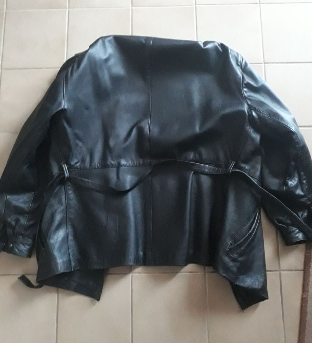 veste en cuir taille 2 Vêtements