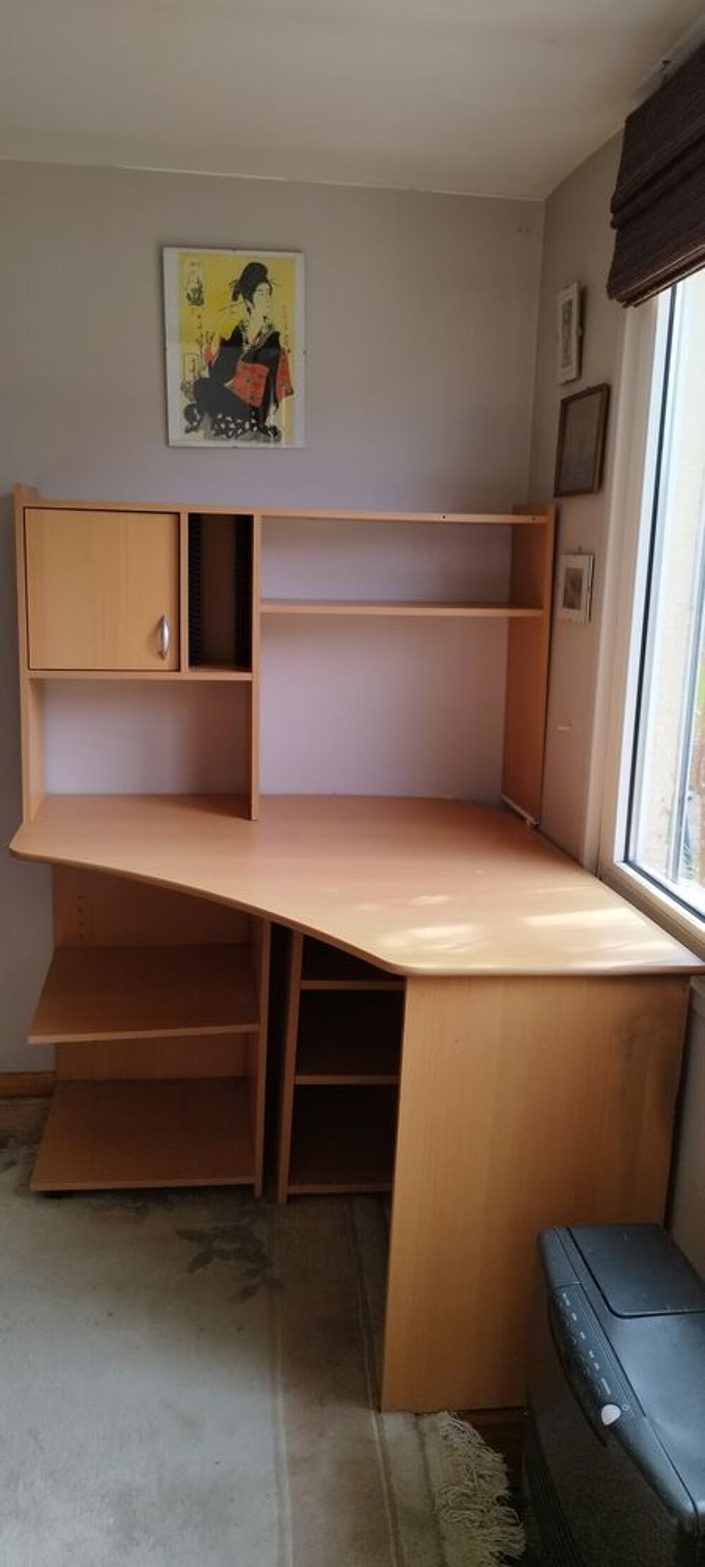 bureau informatique. Meubles