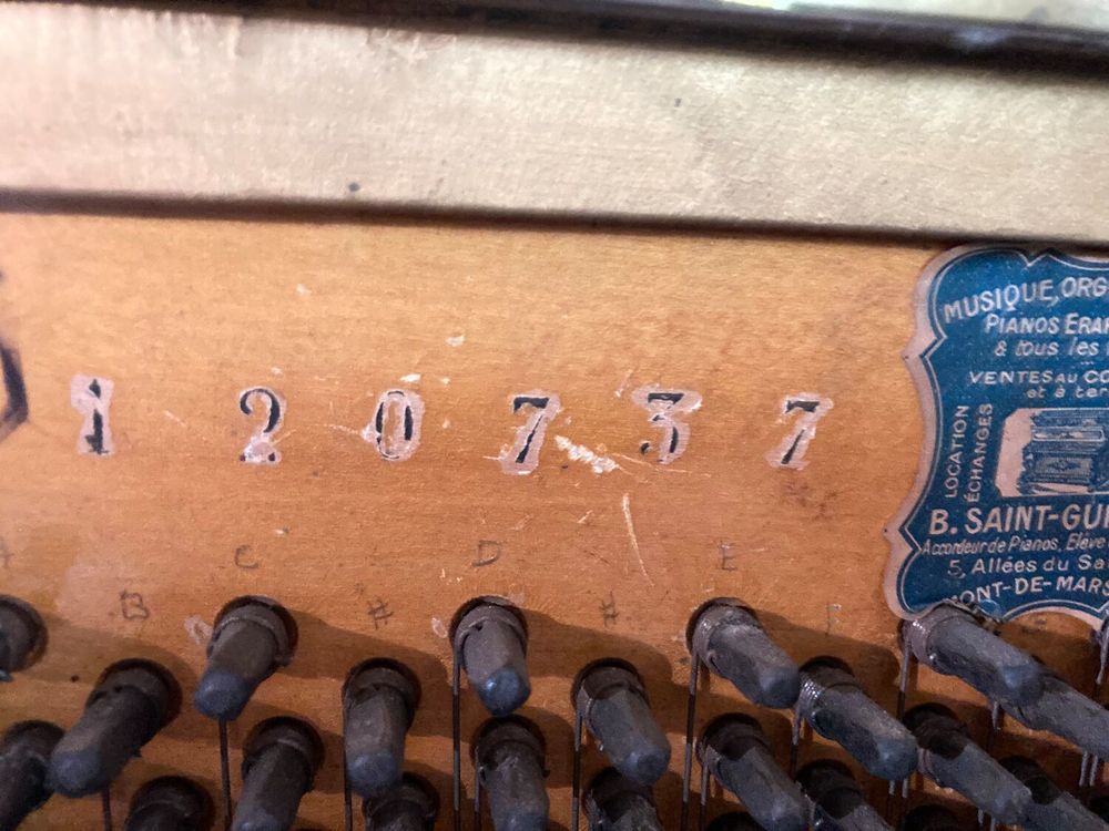 Piano droit manufacture Antoine Bord Instruments de musique