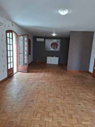 Maison à louer 5 pièces 121 m² Roullet-saint-estèphe