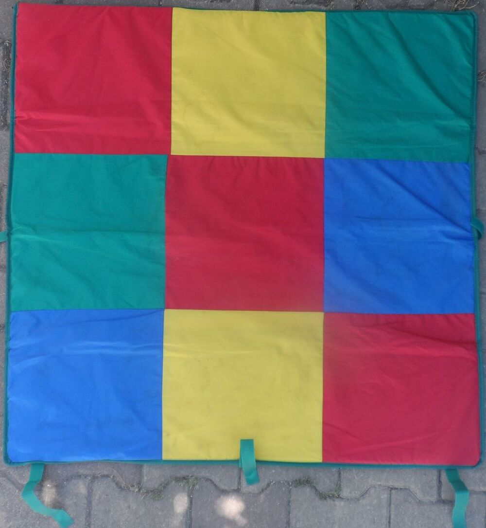 TAPIS POUR ENFANT - 90 CM X 90 CM - D'OCCASION DANS SON SAC Puériculture