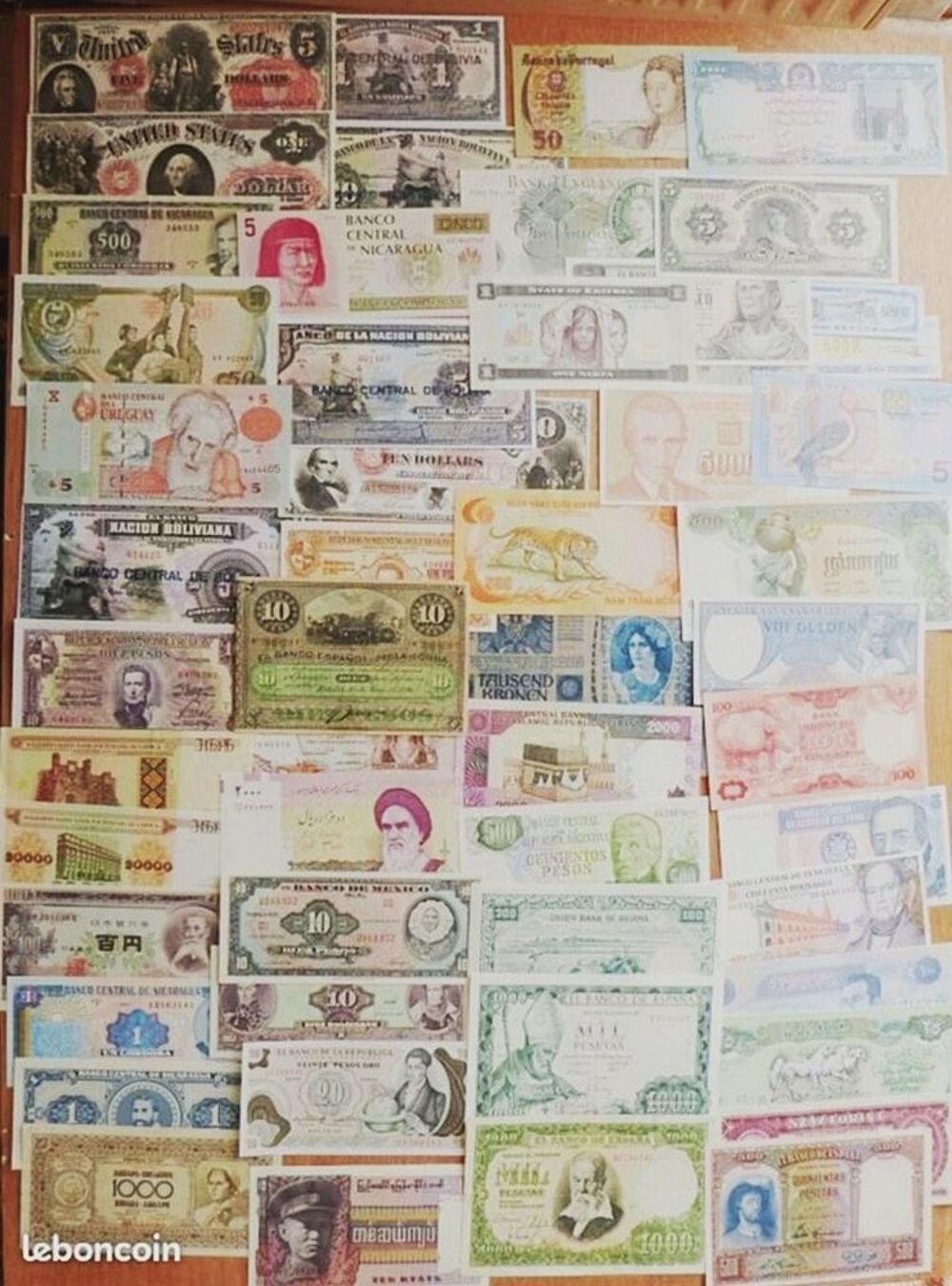 lot de + 700 billets banque du monde 