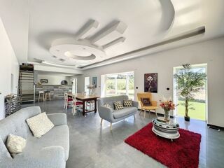  Villa � vendre 8 pi�ces 180 m�