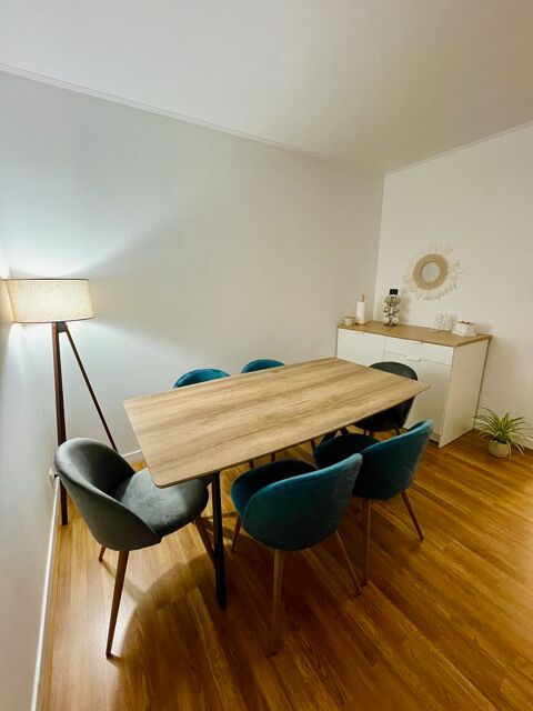 Ensemble table  manger et 6 chaises 660 Courbevoie (92)