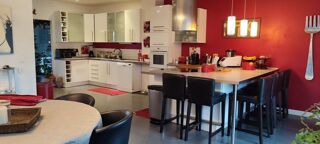  Maison � vendre 8 pi�ces 220 m�