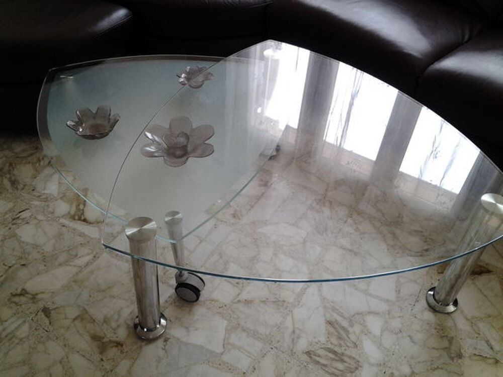 Canap&eacute; d'angle cuir ikea+table en verre pivotante Meubles