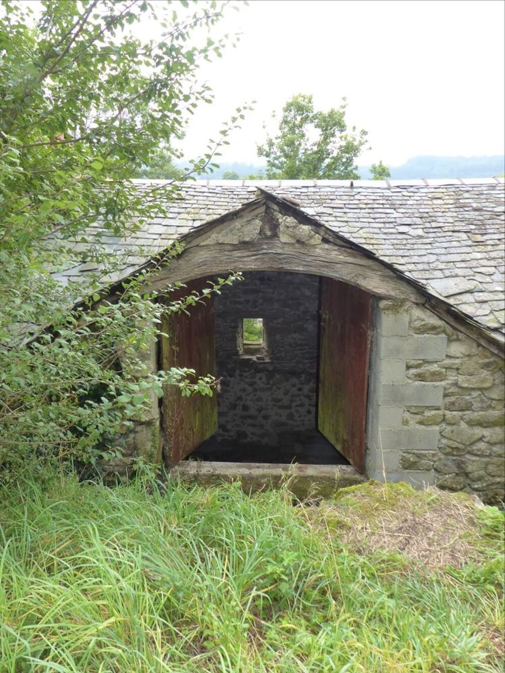 Vente Remise/Grange Grange en pierre avec  vue sur le Lac du Laouzas Nages